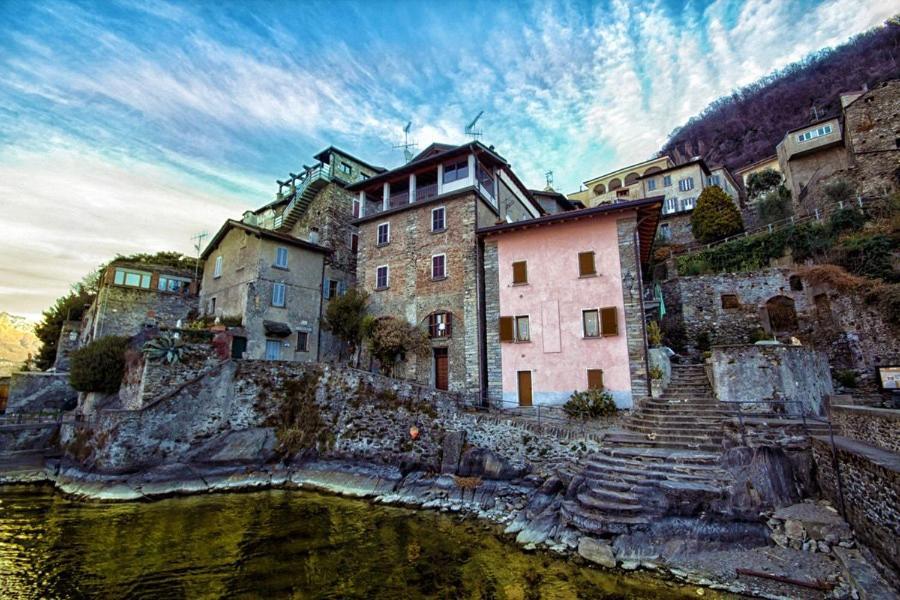 Lilli - Casa Sul Lago Дервио Экстерьер фото